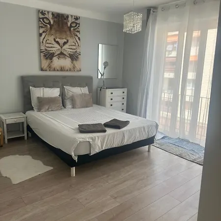 Big 1 Bed And Living 2 Minutes Sea *
